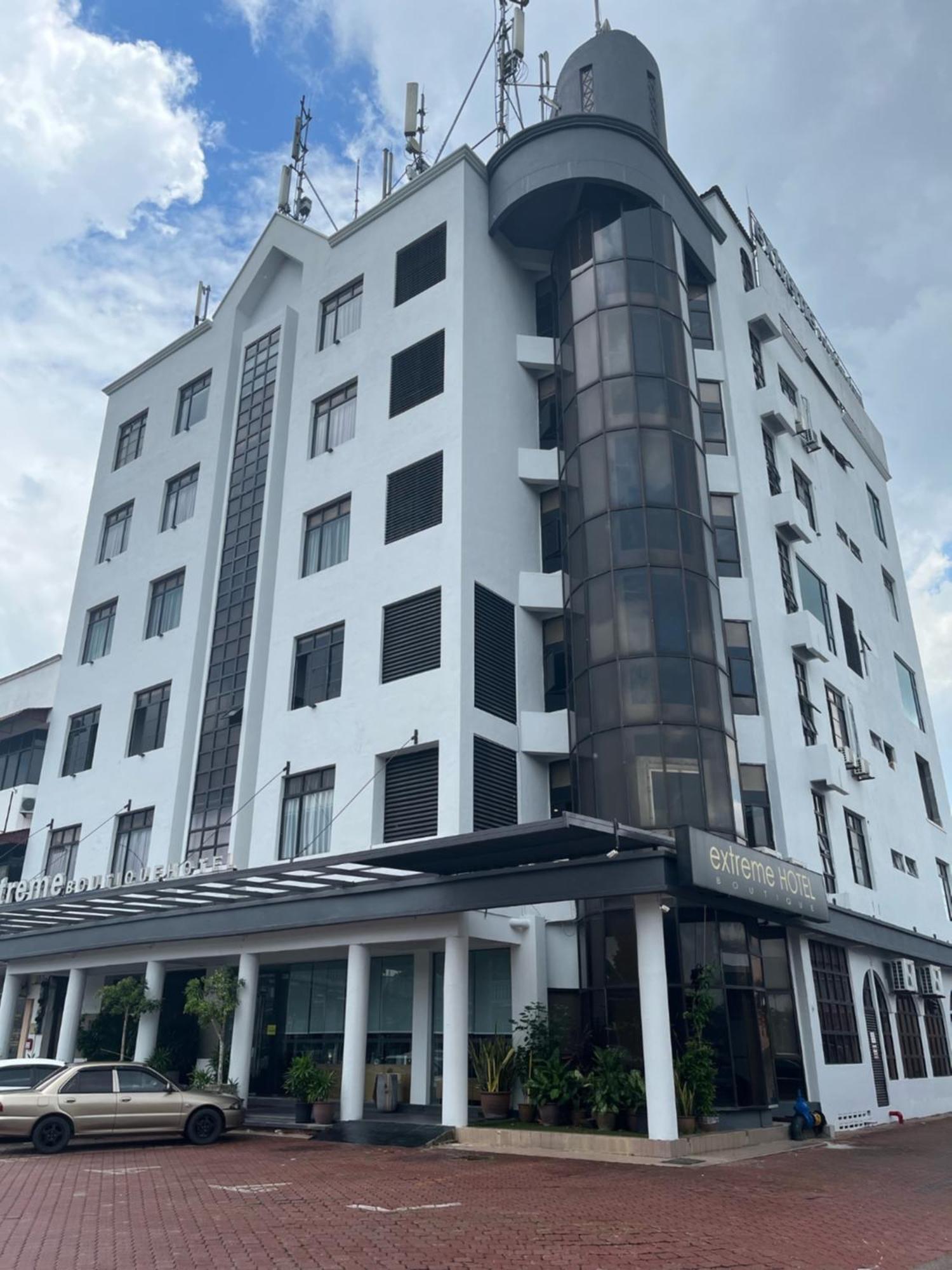 Extreme Boutique Hotel Клуанг Экстерьер фото