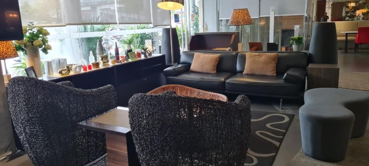 Extreme Boutique Hotel Клуанг Экстерьер фото