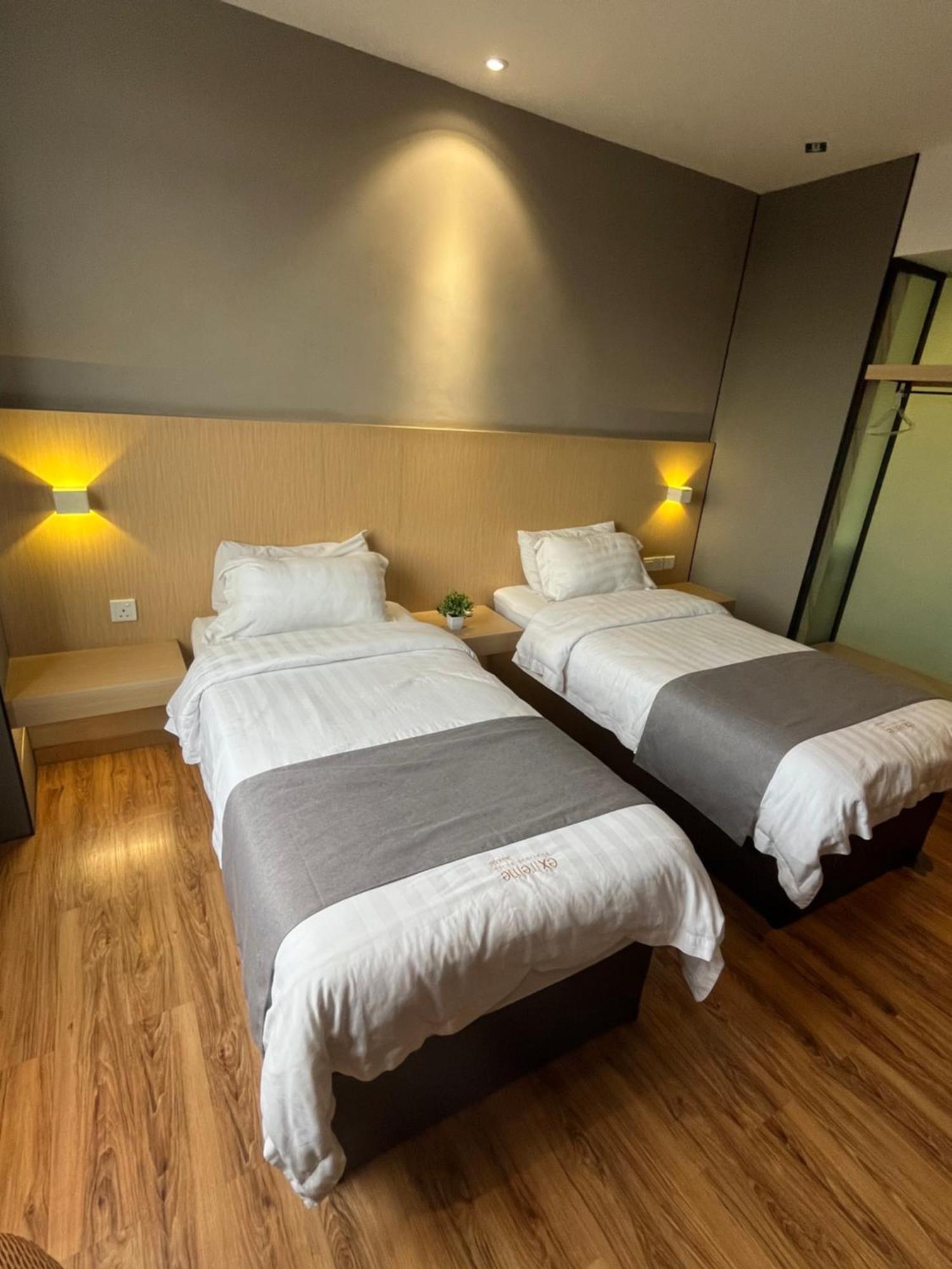 Extreme Boutique Hotel Клуанг Экстерьер фото