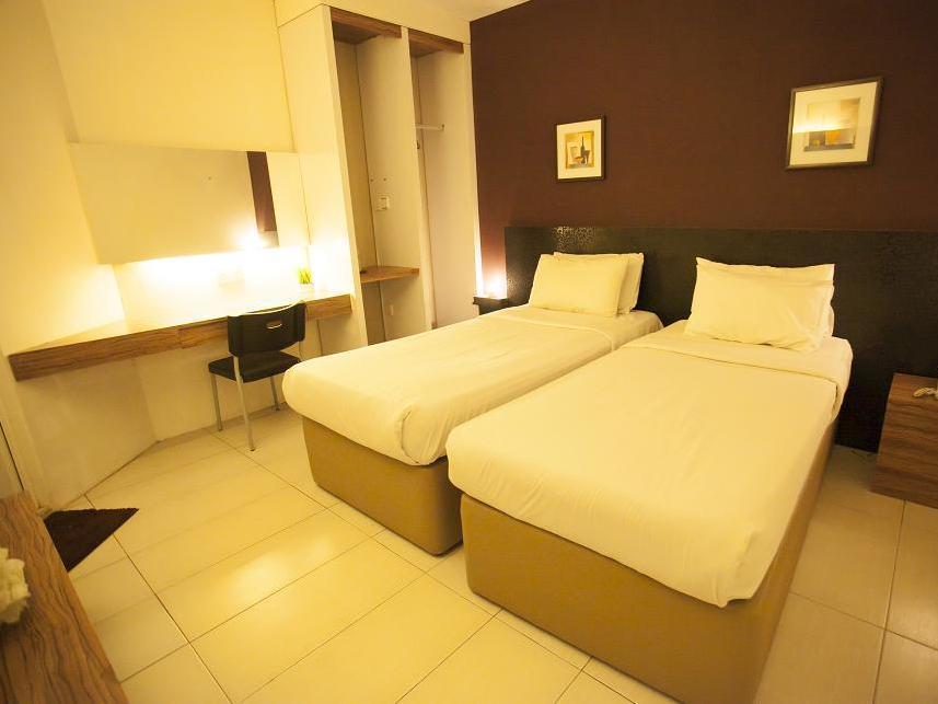 Extreme Boutique Hotel Клуанг Экстерьер фото